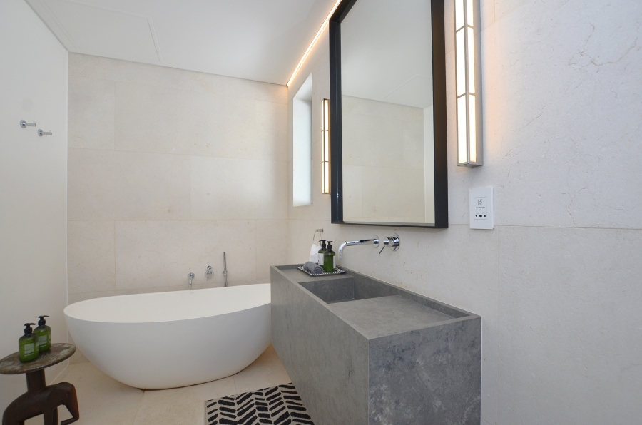 5 Bedroom Property for Sale in Riebeek Kasteel Western Cape